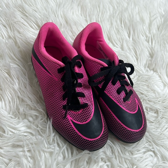 nike bravata soccer cleats